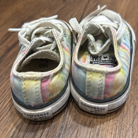 Converse Tie-Dye shoes size 4. Used condition - Picture 2 of 3